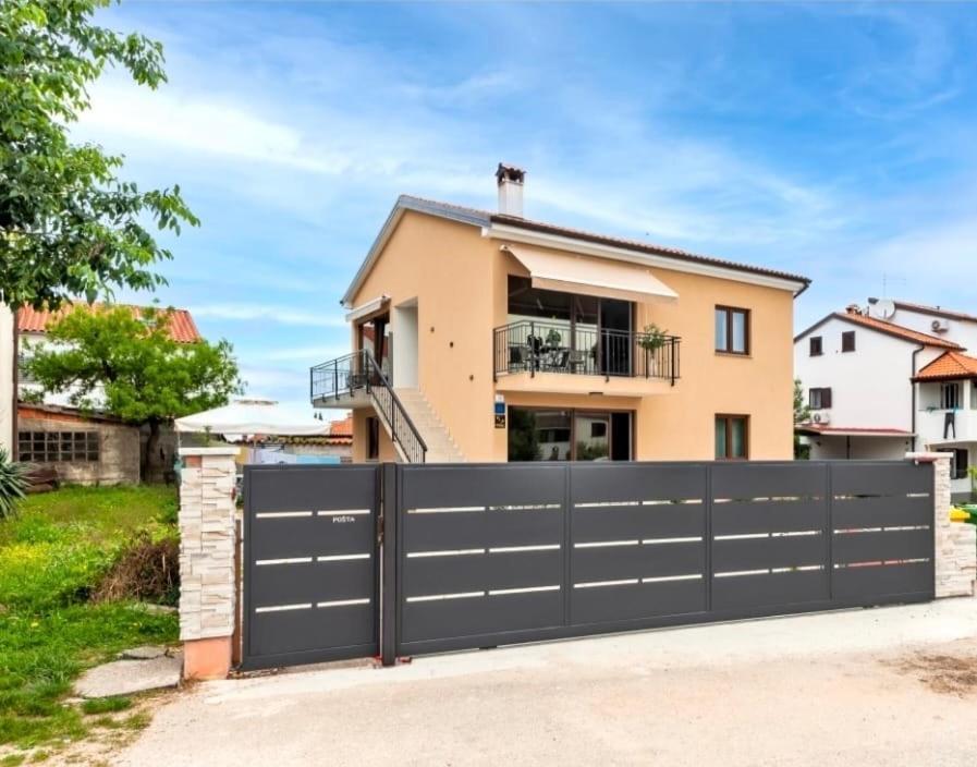 Apartman Lorena Rovinj Exterior foto